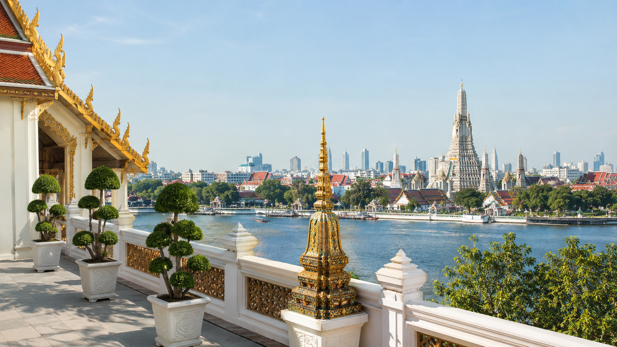 What Visiting Bangkok Actually Feels Like: Temple Gold, Street Food & Big-City Energy