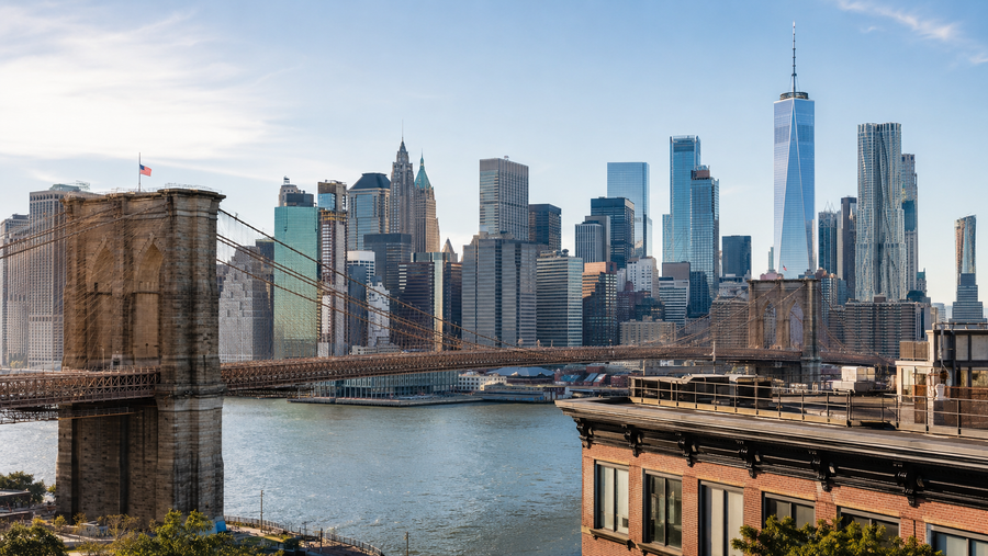 What Visiting New York Actually Feels Like: Fast Pace, Iconic Corners & Neighborhood Energy